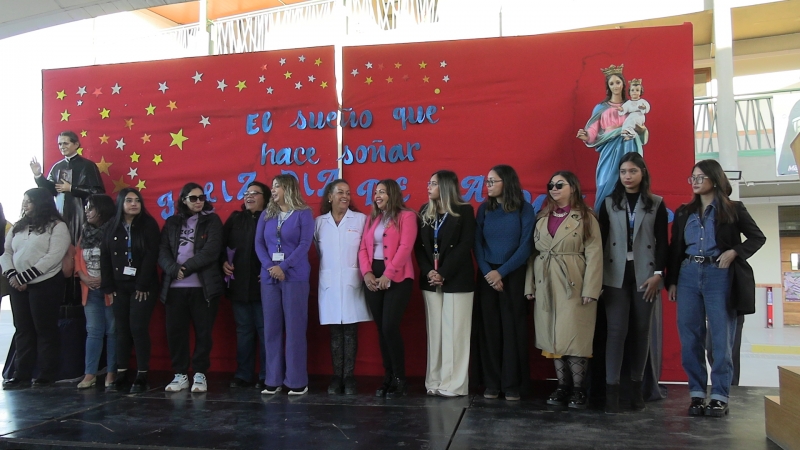 Salesianos Calama homenajeó a alumnas y funcionarias en su Día