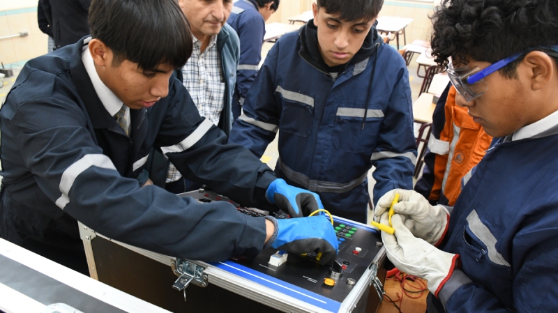 Alumnos salesianos se perfeccionan en programa “Fórmate Energía” patrocinado por Mainstream y PCT UCN