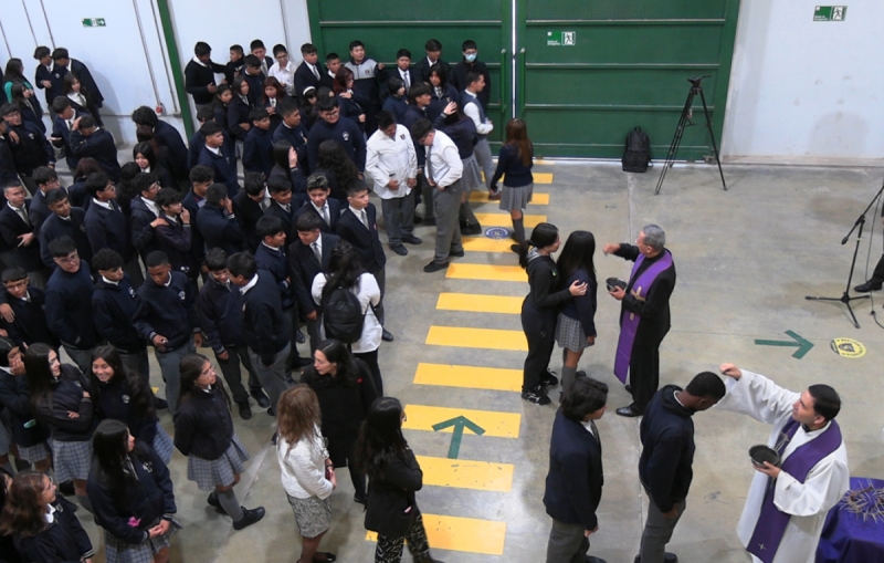 Inicio de la Cuaresma: Alumnos/as salesianos vivieron la Ceremonia de Imposición de Cenizas