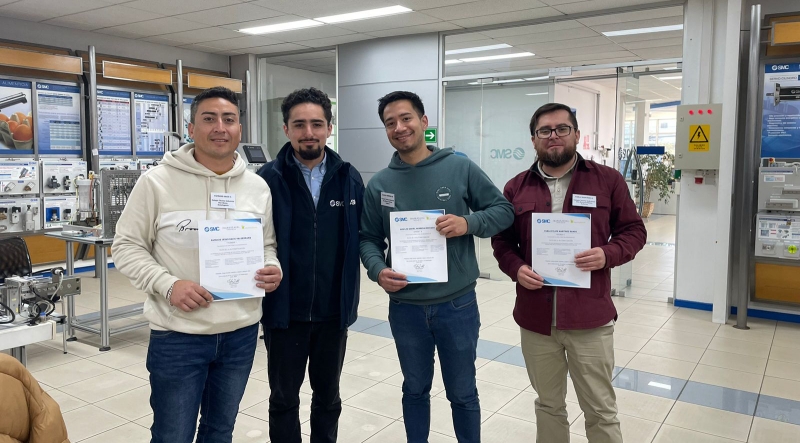 Maestros del Colegio Don Bosco Calama se capacitan en Automatización en Santiago