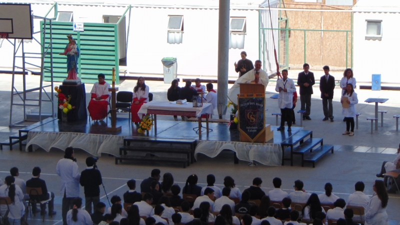 Gran participación de alumnos(as) y apoderados en Misa de Eucaristía de Pascua Joven